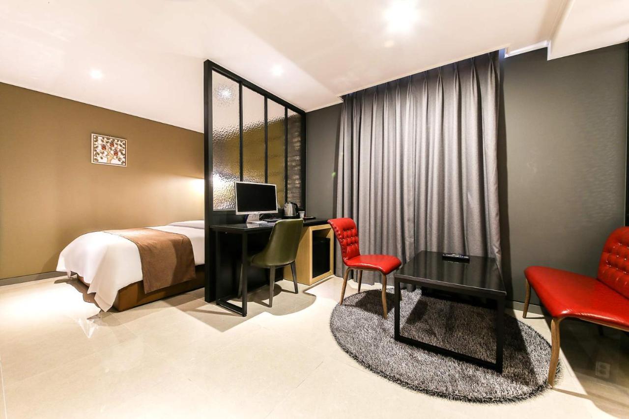 Docking Hotel Gimpo Exteriér fotografie